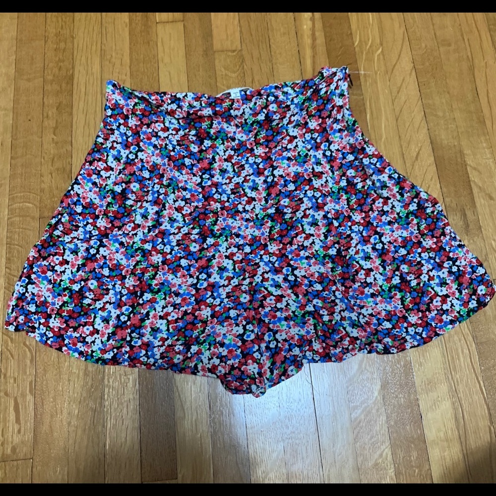 Fun floral shorts!
